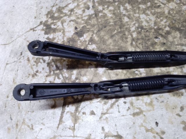 bontott OPEL ASTRA G Első Ablaktörlő Kar