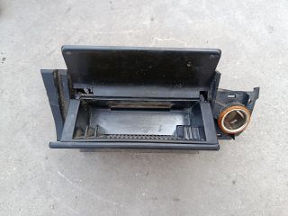 bontott OPEL ASTRA G Első Hamutartó