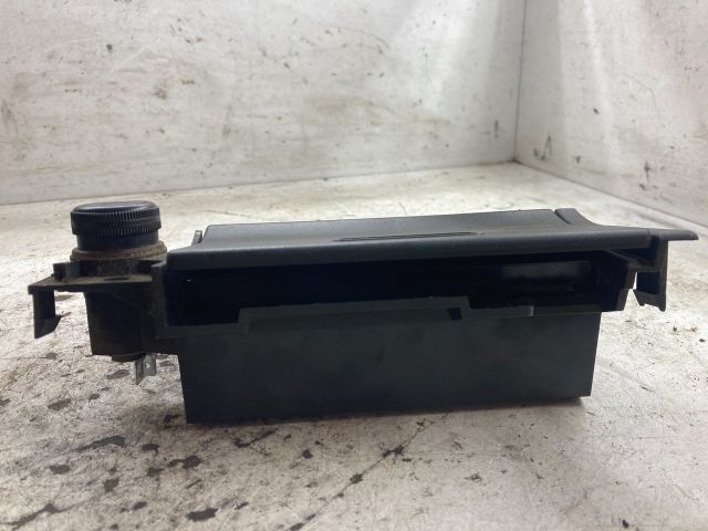 bontott OPEL ASTRA G Első Hamutartó