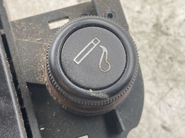 bontott OPEL ASTRA G Első Hamutartó