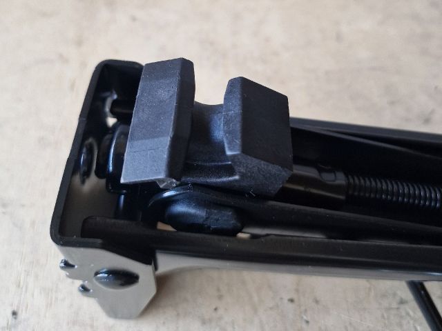 bontott OPEL ASTRA G Emelő