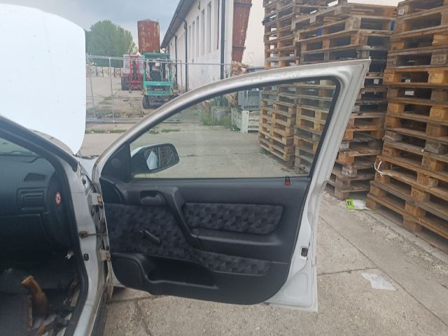 bontott OPEL ASTRA G Hátsó középső Fejtámla