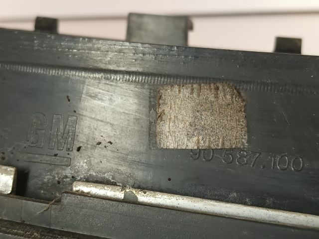 bontott OPEL ASTRA G Hűtőrács