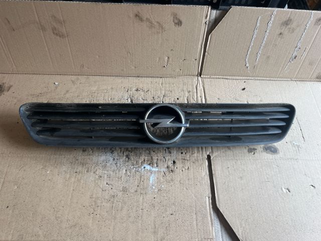 bontott OPEL ASTRA G Hűtőrács
