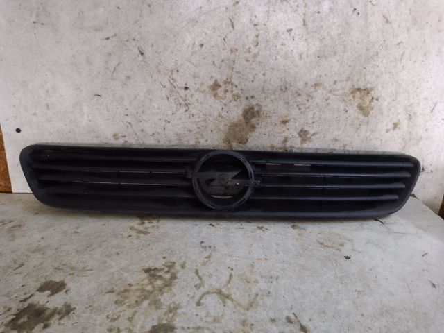 bontott OPEL ASTRA G Hűtőrács