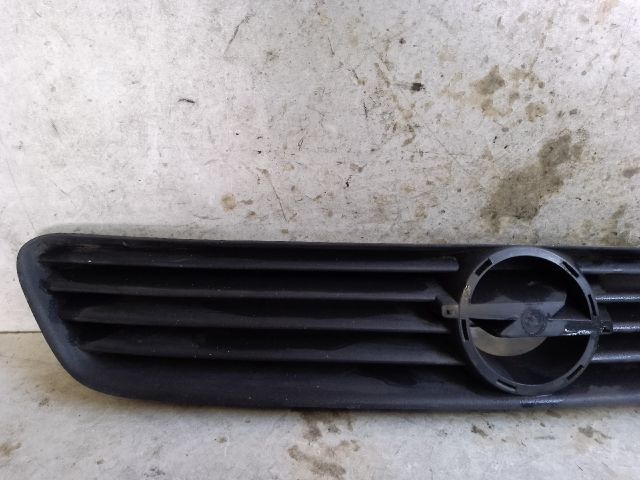 bontott OPEL ASTRA G Hűtőrács