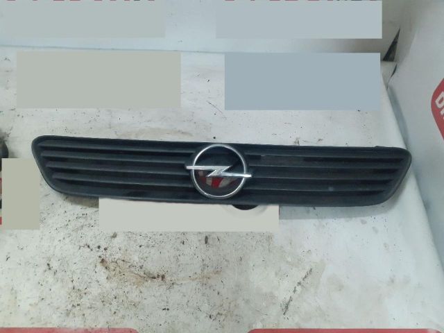 bontott OPEL ASTRA G Hűtőrács