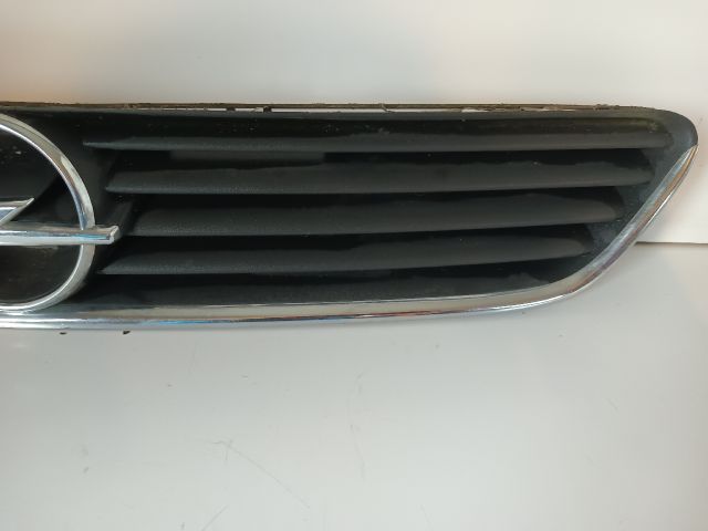 bontott OPEL ASTRA G Hűtőrács