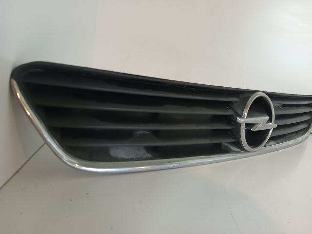 bontott OPEL ASTRA G Hűtőrács