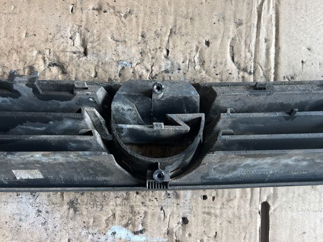 bontott OPEL ASTRA G Hűtőrács