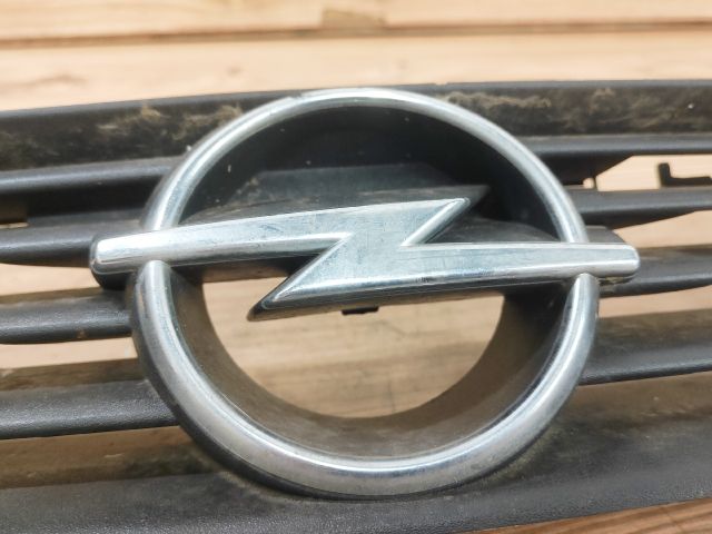 bontott OPEL ASTRA G Hűtőrács