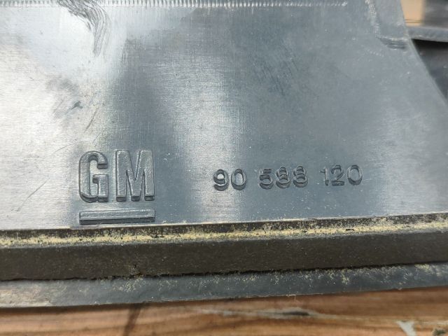 bontott OPEL ASTRA G Hűtőrács