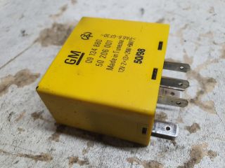 bontott OPEL ASTRA G Irányjelző Relé