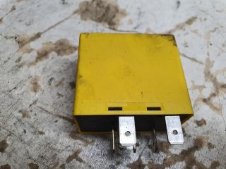 bontott OPEL ASTRA G Irányjelző Relé