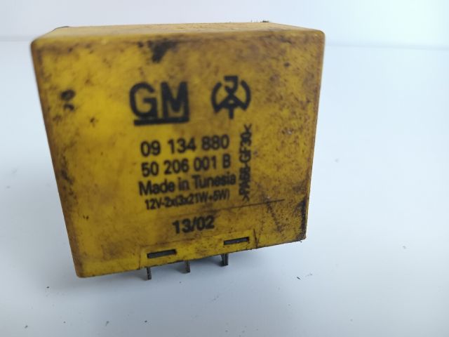 bontott OPEL ASTRA G Irányjelző Relé