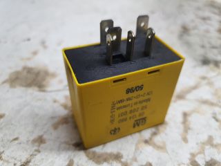 bontott OPEL ASTRA G Irányjelző Relé