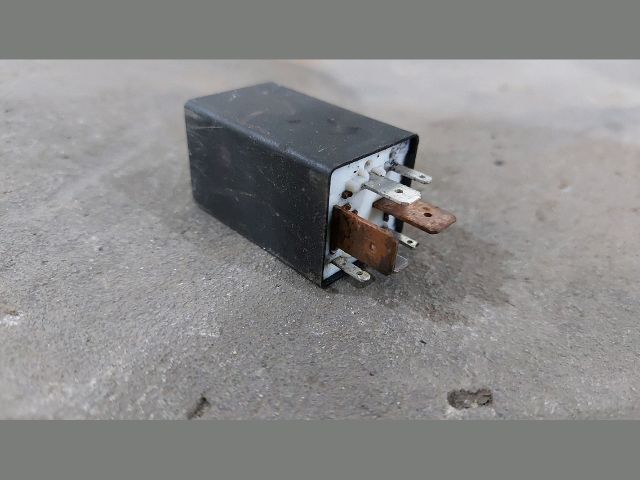 bontott OPEL ASTRA G Izzító Relé