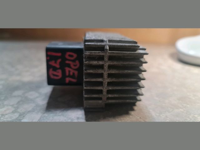 bontott OPEL ASTRA G Izzító Relé