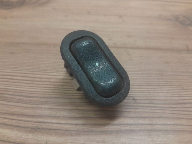 bontott OPEL ASTRA G Jobb első Ablakemelő Kapcsoló