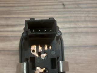 bontott OPEL ASTRA G Jobb első Ablakemelő Kapcsoló