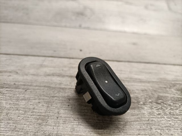 bontott OPEL ASTRA G Jobb első Ablakemelő Kapcsoló