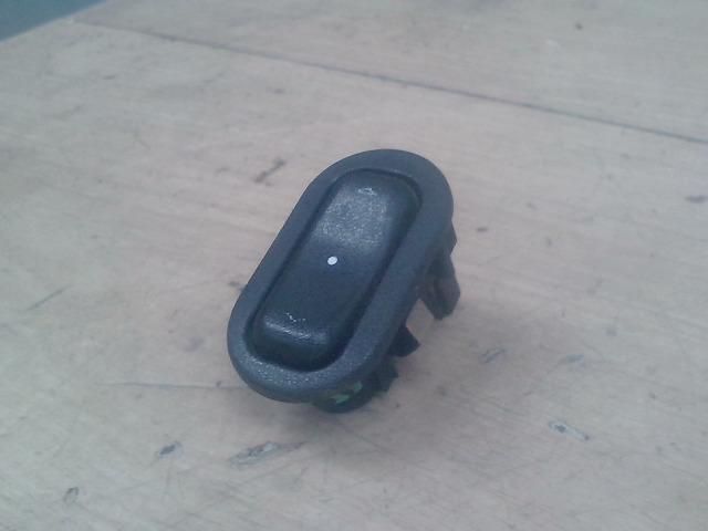 bontott OPEL ASTRA G Jobb első Ablakemelő Kapcsoló