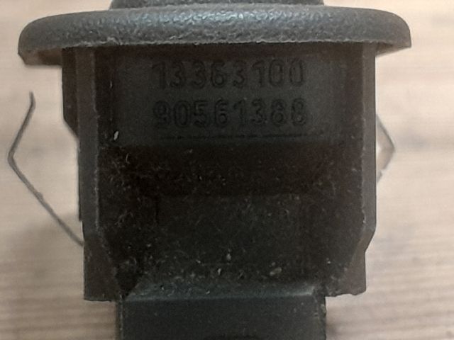 bontott OPEL ASTRA G Jobb első Ablakemelő Kapcsoló