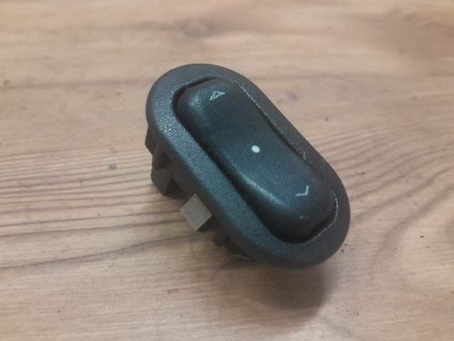 bontott OPEL ASTRA G Jobb első Ablakemelő Kapcsoló