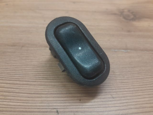 bontott OPEL ASTRA G Jobb első Ablakemelő Kapcsoló