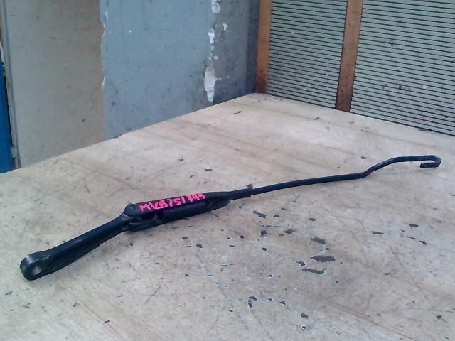 bontott OPEL ASTRA G Jobb első Ablaktörlő Kar