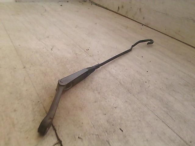 bontott OPEL ASTRA G Jobb első Ablaktörlő Kar