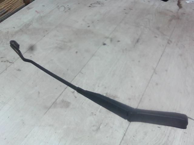 bontott OPEL ASTRA G Jobb első Ablaktörlő Kar