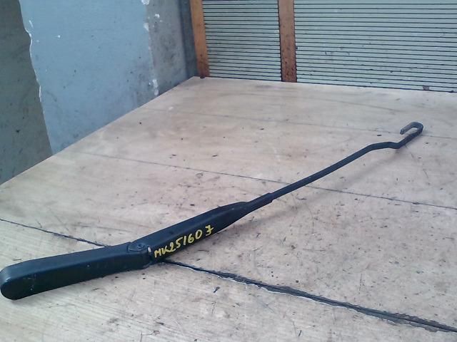 bontott OPEL ASTRA G Jobb első Ablaktörlő Kar