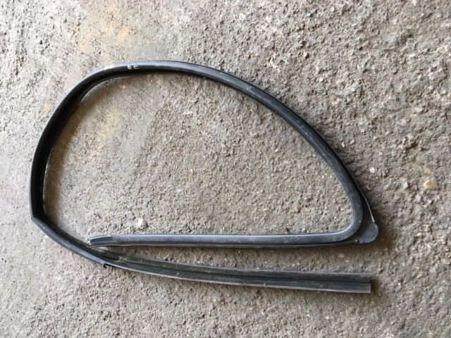 bontott OPEL ASTRA G Jobb első Ablakvezető Gumi