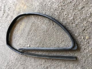 bontott OPEL ASTRA G Jobb első Ablakvezető Gumi