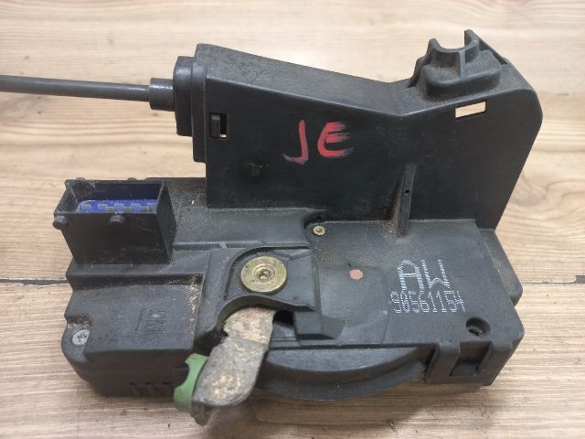 bontott OPEL ASTRA G Jobb első Ajtózár