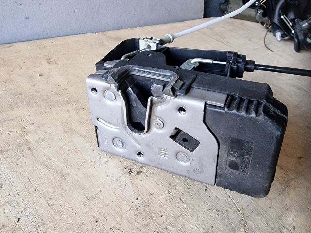 bontott OPEL ASTRA G Jobb első Ajtózár