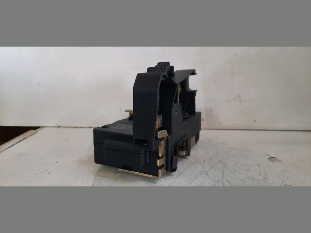 bontott OPEL ASTRA G Jobb első Ajtózár