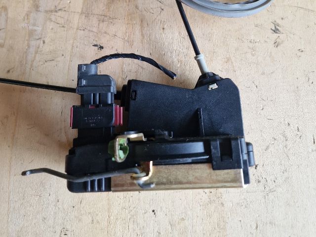 bontott OPEL ASTRA G Jobb első Ajtózár