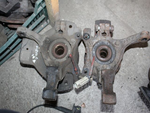 bontott OPEL ASTRA G Jobb első Csonkállvány Kerékaggyal