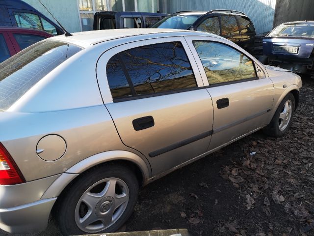 bontott OPEL ASTRA G Jobb első Dobbetét (Kerékjárati, Műanyag)