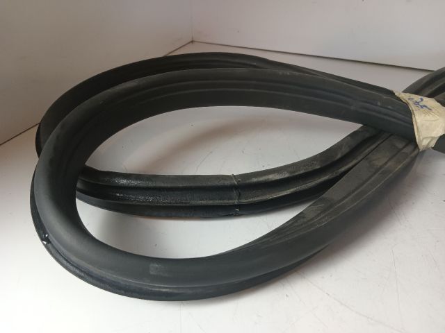 bontott OPEL ASTRA G Jobb első Gumikéder