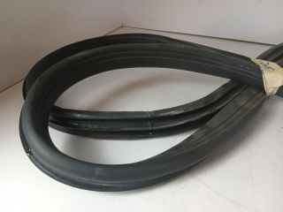 bontott OPEL ASTRA G Jobb első Gumikéder