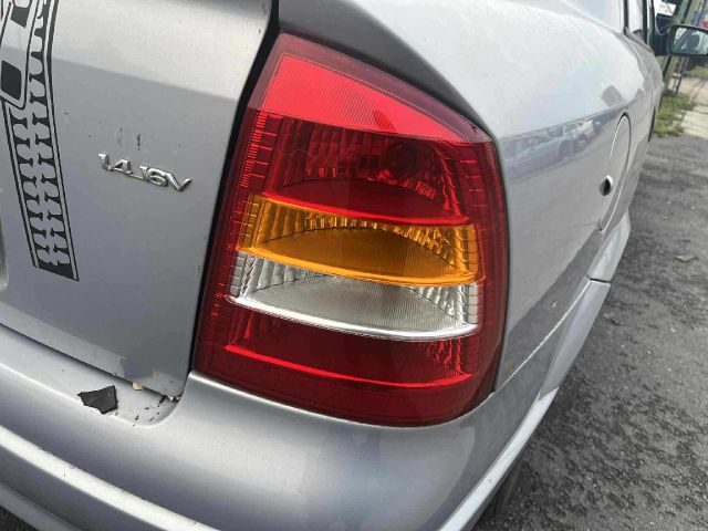 bontott OPEL ASTRA G Jobb első Gumikéder