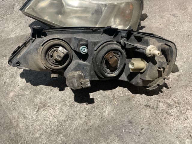 bontott OPEL ASTRA G Jobb első Lámpabúra