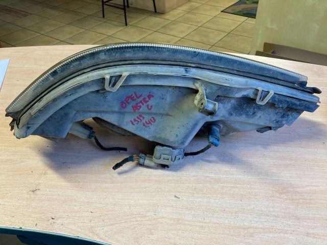 bontott OPEL ASTRA G Jobb Fényszóró