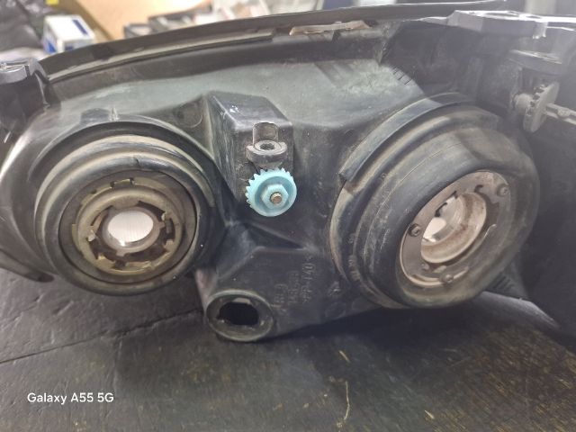 bontott OPEL ASTRA G Jobb Fényszóró