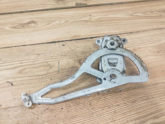bontott OPEL ASTRA G Jobb hátsó Ablakemelő Szerkezet (Mechanikus)