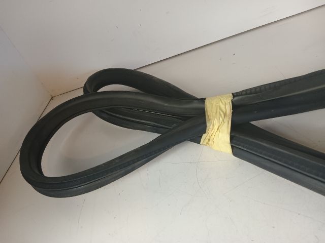 bontott OPEL ASTRA G Jobb hátsó Gumikéder