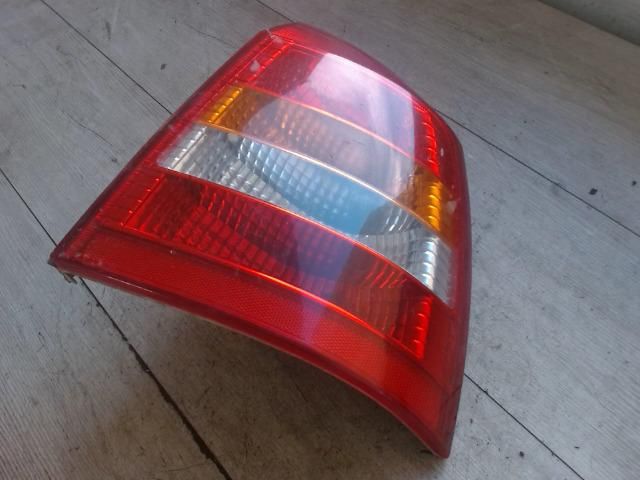 bontott OPEL ASTRA G Jobb Hátsó Lámpa